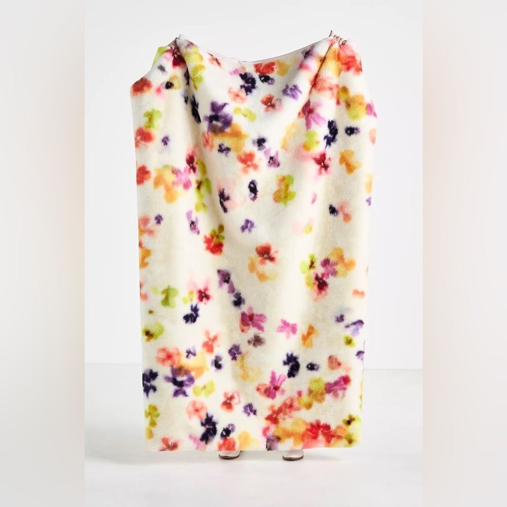 The Sophie Faux-Fur Throw Blanket: Printed Edition